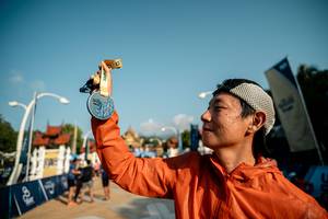 BIB: 100
                            <button type="button" onclick="openModal(22791293)" class="btn btn-primary btn-sm float-right btn-popup" data-toggle="modal" data-target=".modal-high-quality">
                        <i class="fas fa-shopping-cart"></i> Add to Cart
                    </button>
                                            <button type="button" onclick="isThisMe(22791293, true)" class="btn btn-success btn-sm float-right btn-popup btn-isme hidden" data-toggle="tooltip" data-placement="bottom" title="นี่คือรูปของคุณใช่ไหม คลิกที่นี่เพื่อเอาเข้าอัลบั้ม">
                        <i class="fas fa-plus"></i> Add to album
                    </button>
                    <button type="button" onclick="isThisMe(22791293, false)" class="btn btn-warning btn-sm float-right btn-popup btn-isnotme hidden">
                        <i class="fas fa-ban"></i> Remove from album
                    </button>